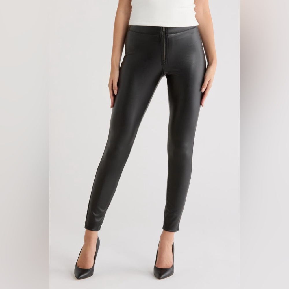 NWT  Hue Front Zip Faux Leather Leggings